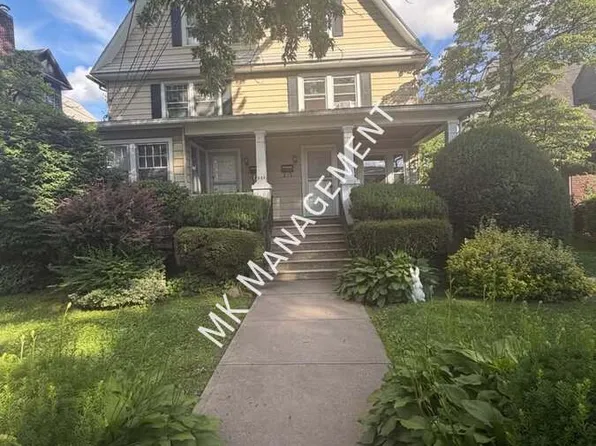 571 Charles Ave, Kingston, PA 18704