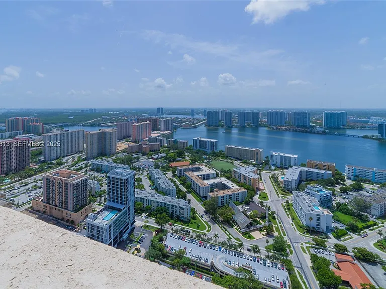 17875 Collins Ave #4302 — Photo 32