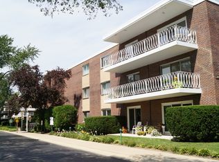 200 Deborah Ln APT 1A, Wheeling, IL 60090