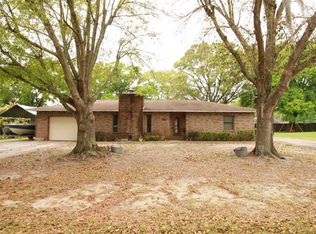 3003 Helms Dr, Auburndale, FL 33823