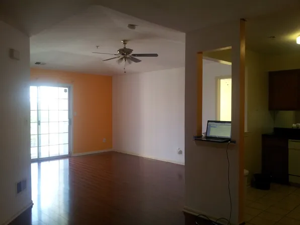 1031 Waterford Dr, Edison, NJ 08817