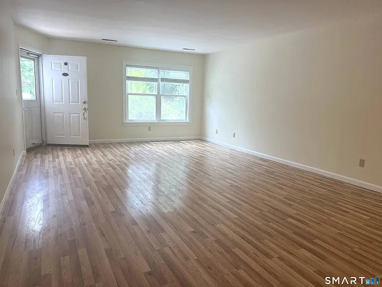 37 Greenwich Ave #2-6 — Photo 4