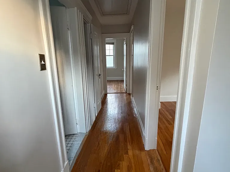 567 Winthrop St — Photo 15