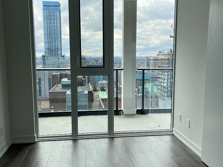 20 Edward St #2612 — Photo 15