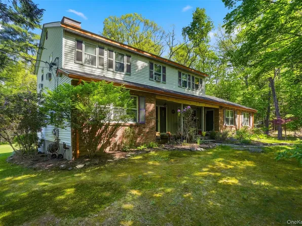 701 Zena Highwoods Road, Woodstock, NY 12498