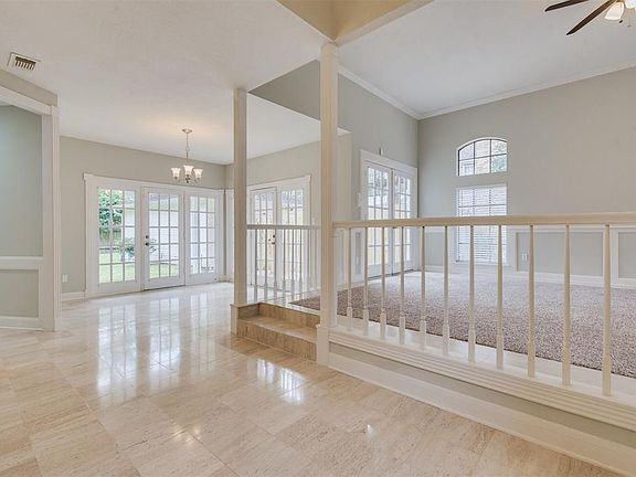 4th image of 12407 Rosehill Ln