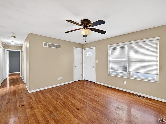 4th image of 2715 Creekwood Manor Ln