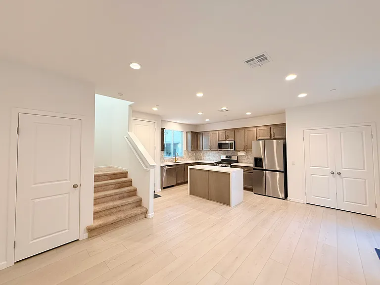 29502 Marx Way — Photo 6