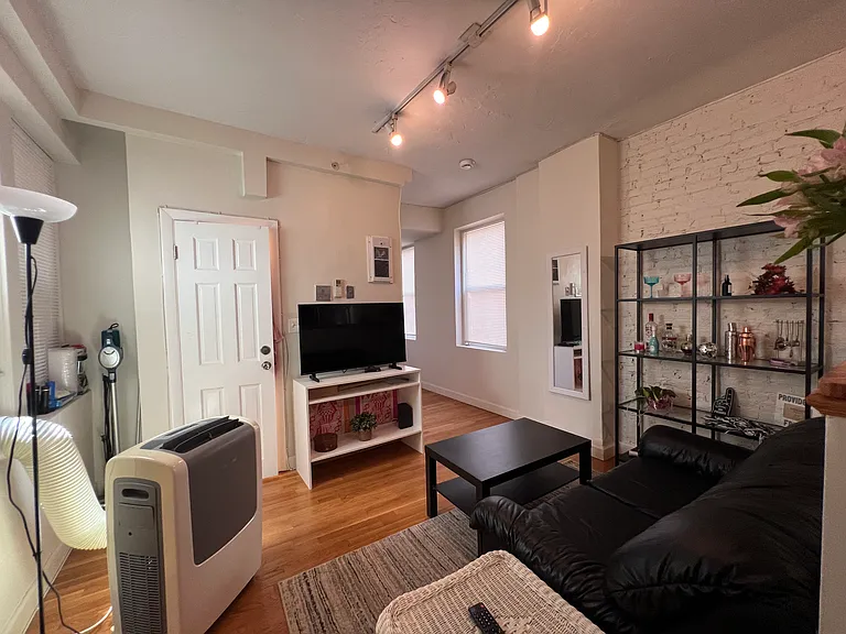 35 N Margin St #2 — Photo 9