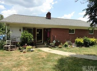 2576 Outback Ln, Lenoir, NC 28645