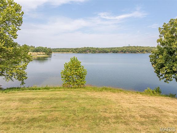 2nd image of 103 Geneva Cove Dr