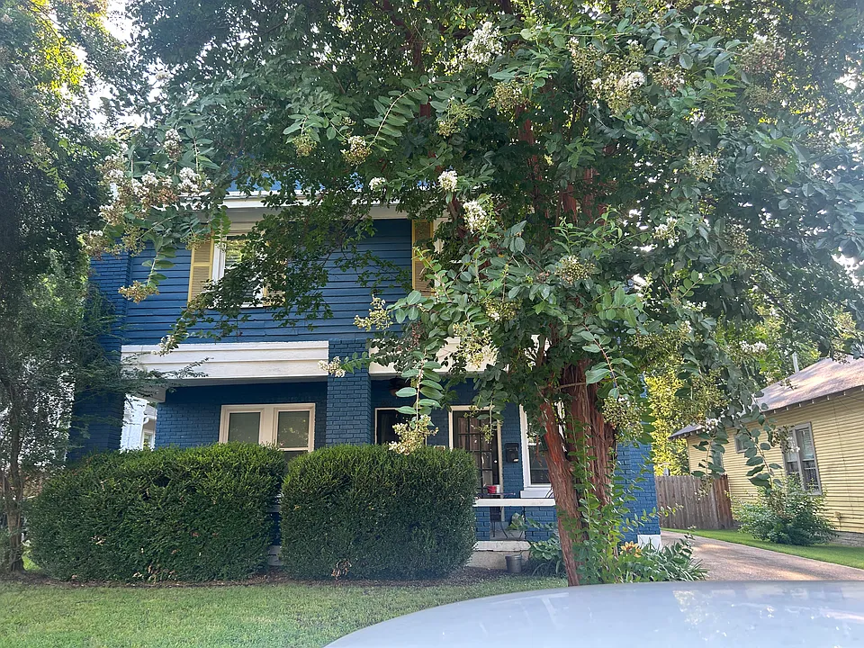 905 Meda St