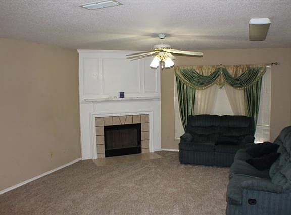2nd image of 2613 Sagehill Dr