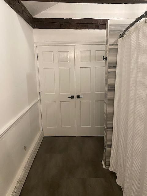 Laundry doors in Main bathroom