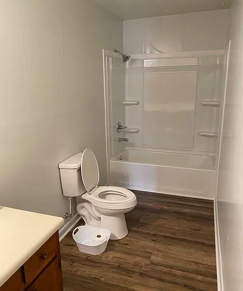 1029 Lawhorne Dr — Photo 12