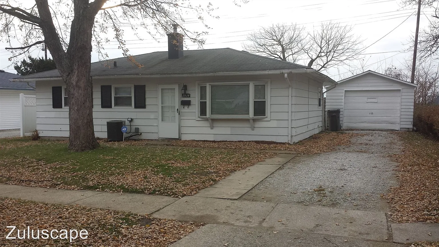 2614 Falcon Dr photo 1