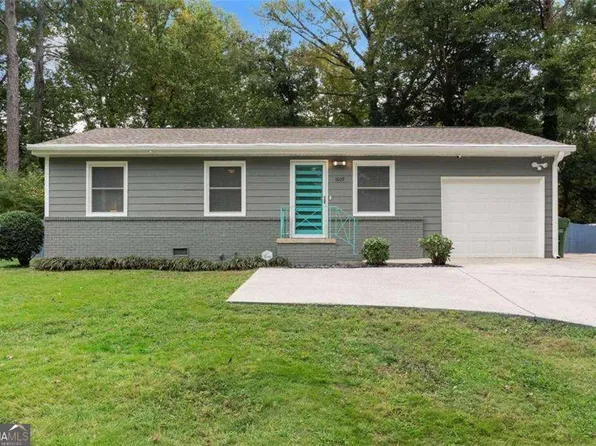 1609 Bridgeport Dr NW, Atlanta, GA 30318