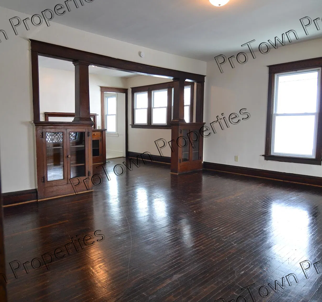 2 bed, 1.0 bath, 1092 sqft, $1,125 — Photo 3