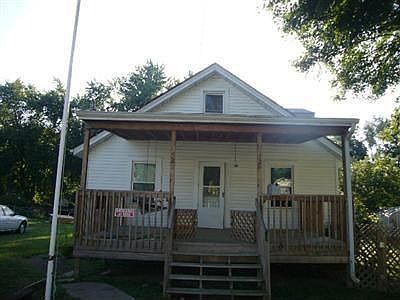 2nd image of 52 Harold St