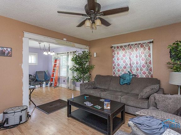 4th image of 1622 Vinal St