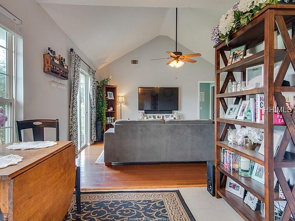 4th image of 45 Shamrock Cir