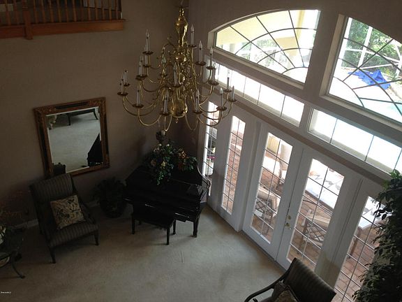 3rd image of 897 Oak Park Dr