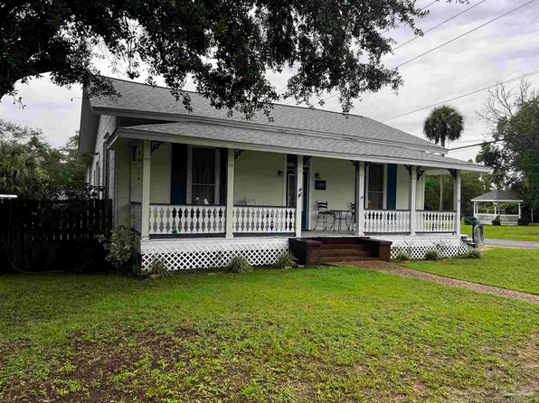 5300 Conecuh St, Milton, FL 32570