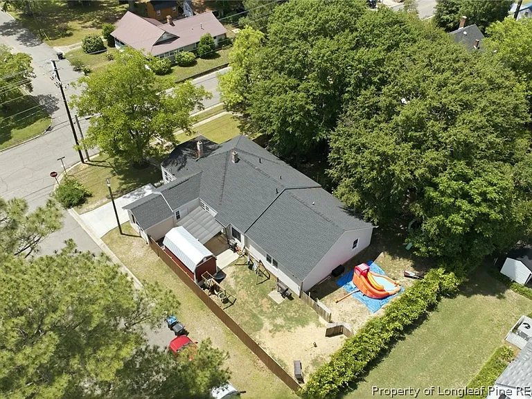 202 N Jackson St — Photo 25