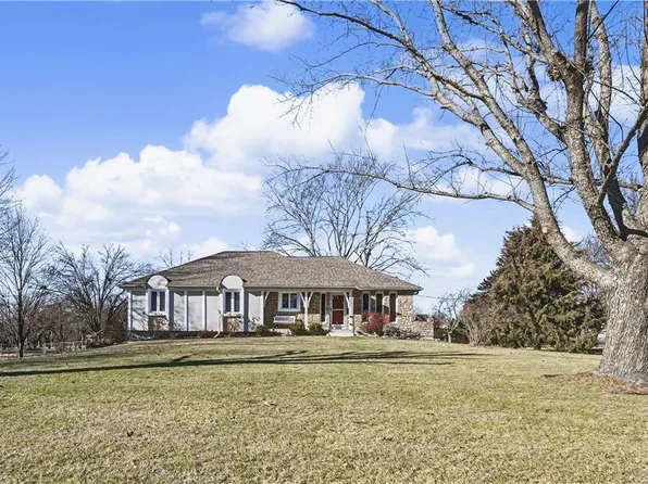 19430 Hardy St, Overland Park, KS 66085