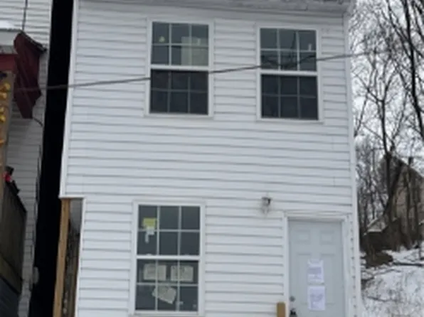 804 W Mulberry St, Coal Township, PA 17866