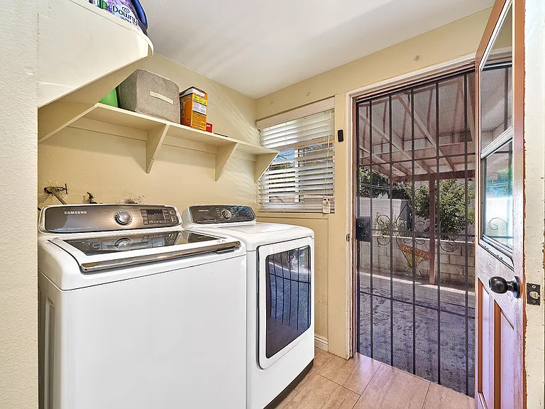 2837 W Avenue 33 — Photo 18