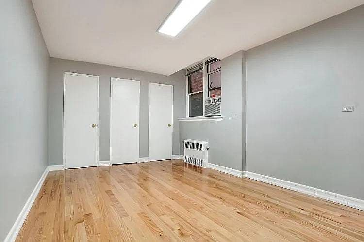 1st image of 1717 E 18th St APT L1