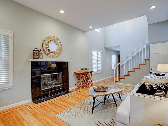 5th image of 7165 Brisbane Ct