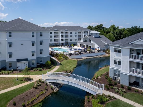 400 Eden Roc Cir #472407