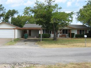 506 Rock Hill Rd, Bowie, TX 76230