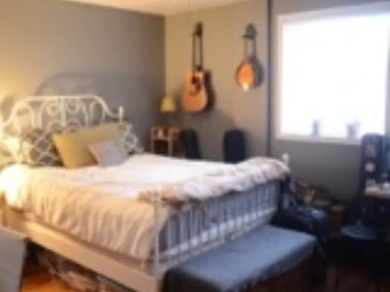 2563 E Somerset St #1 — Photo 11
