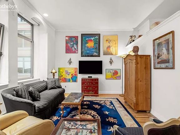 3rd image of 252 7th Ave APT 4Z