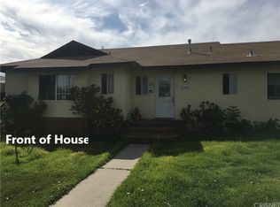 18922 Victory Blvd, Reseda, CA 91335
