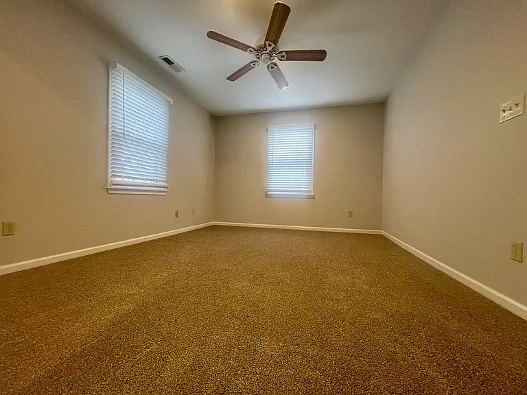 2703 Arctic Ave #B — Photo 9