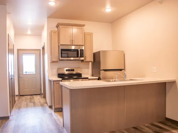 Cassie Lofts, 2448 Arthur St #2507-4, Eau Claire, WI 54701