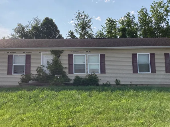 63 Flintstone Cir, Buffalo, WV 25033