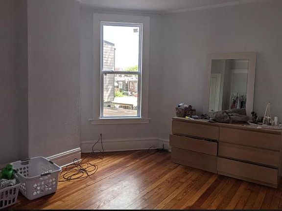 3rd image of 4120 Blaine Ave