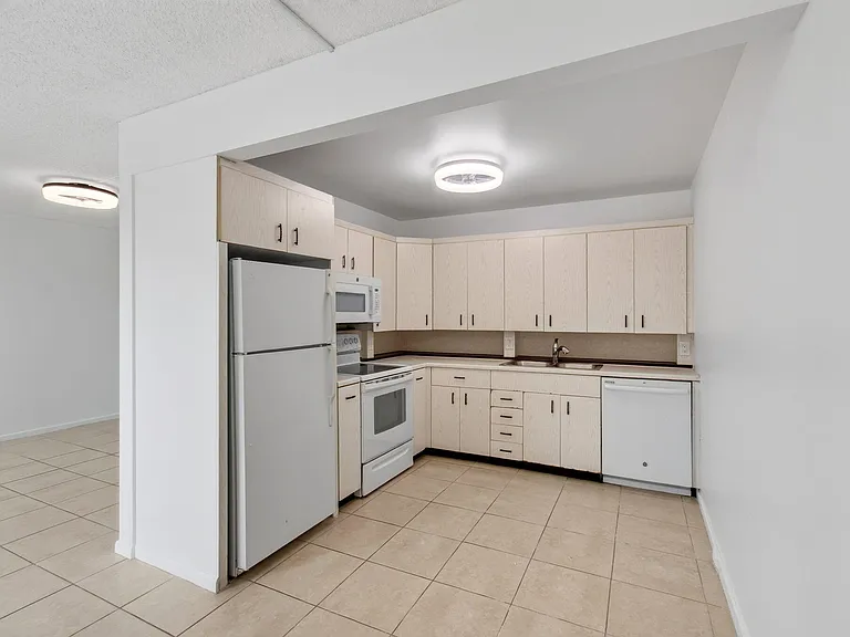 4028 Hythe Pl #B — Photo 22