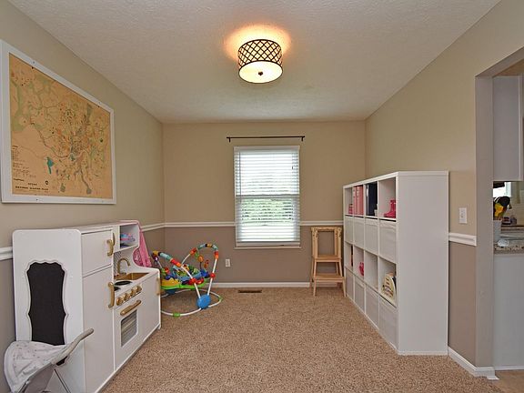 5th image of 652 Parkland Dr