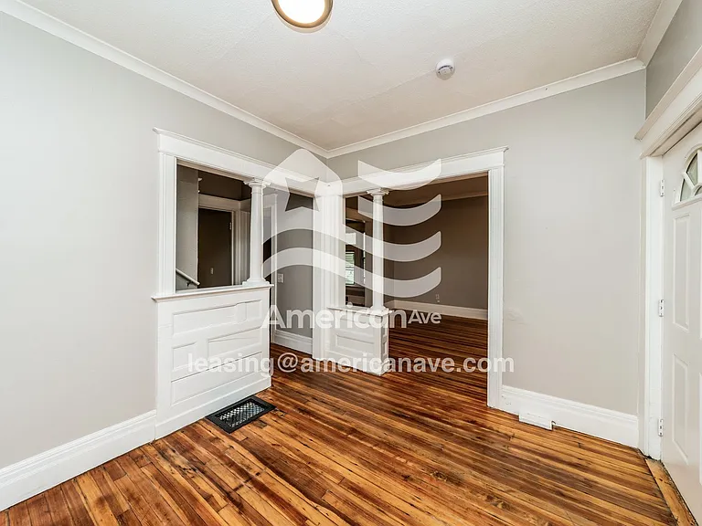878134_005_living_room_14179142.jpg