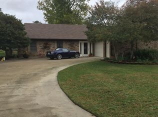 704 Kiowa Dr W, Lake Kiowa, TX 76240