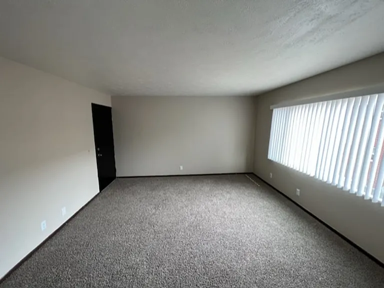 Midtown Court — Photo 15