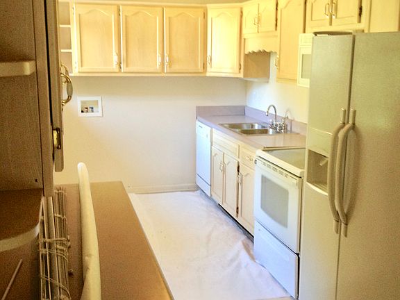 3rd image of 1519 Shelby Cir