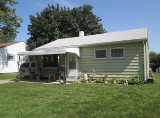 4068 Valley Cir, Omaha, NE 68105