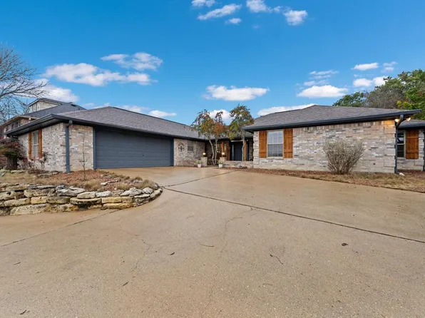 2118 W Bluff Dr, Kerrville, TX 78028
